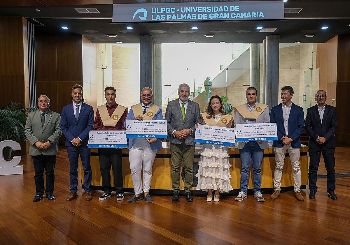 Imagen principal - Premio a los mejores expedientes de la ULPGC