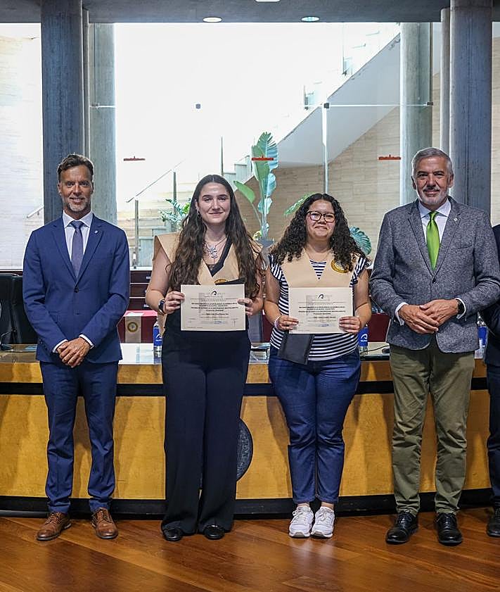 Imagen secundaria 2 - Premio a los mejores expedientes de la ULPGC