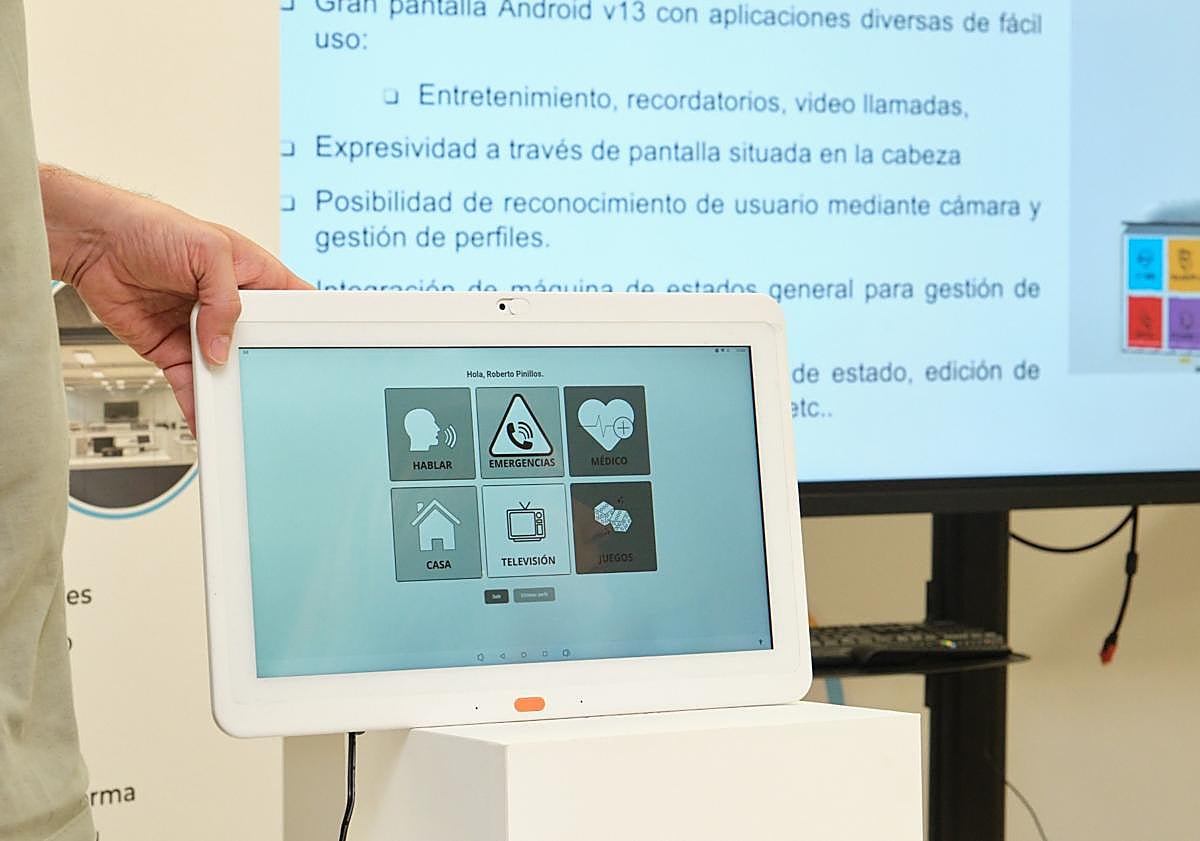 Imagen principal - La empresa presentó el proyecto en el CIFP capitalino.