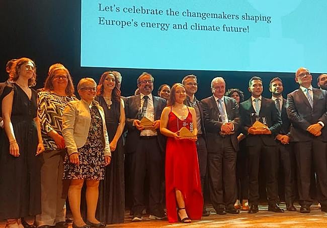 Foto de familia de los galardonados con los Premios Roger Léron 2025.