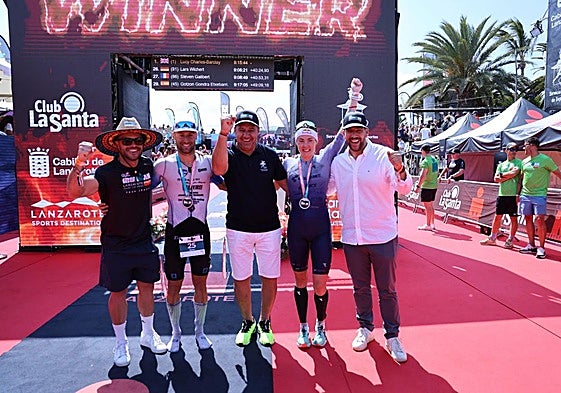 Así de sonrientes posaron los ganadores.