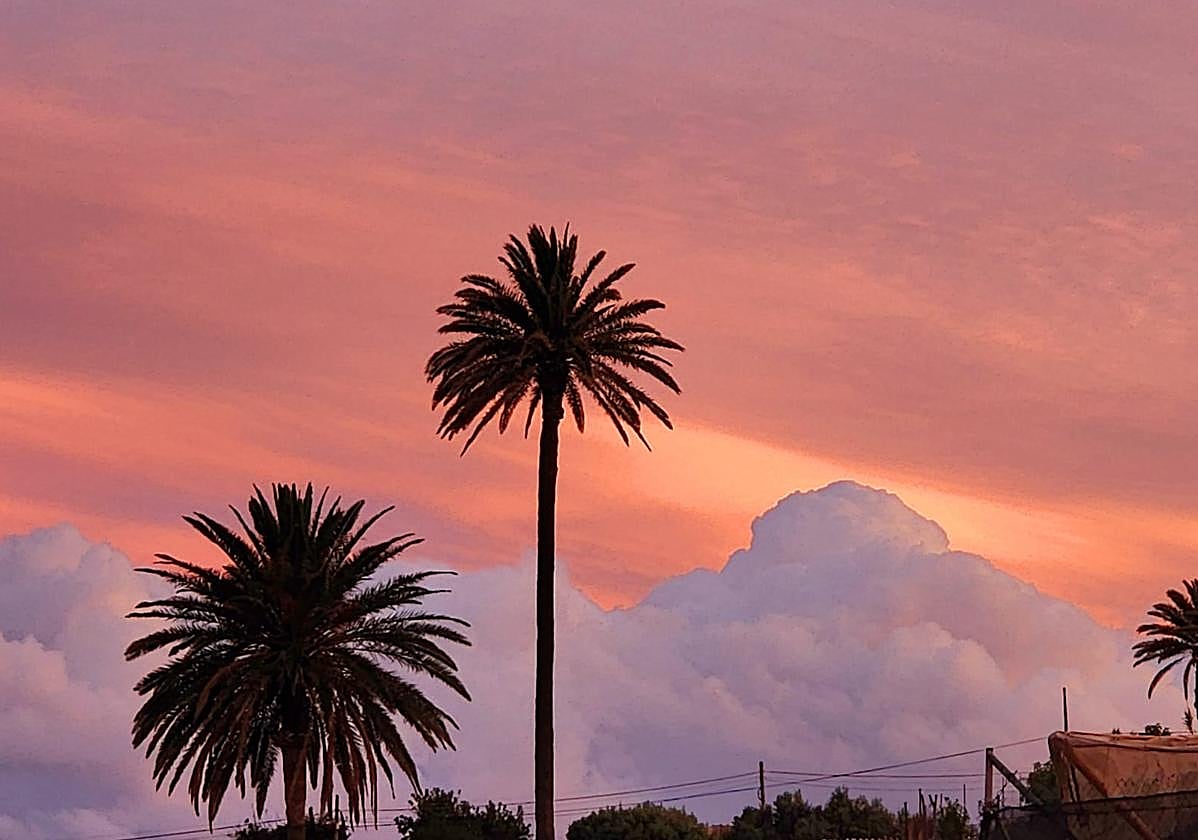 Canarias se despide del fin de semana con nubes y posibles lluvias débiles en el norte