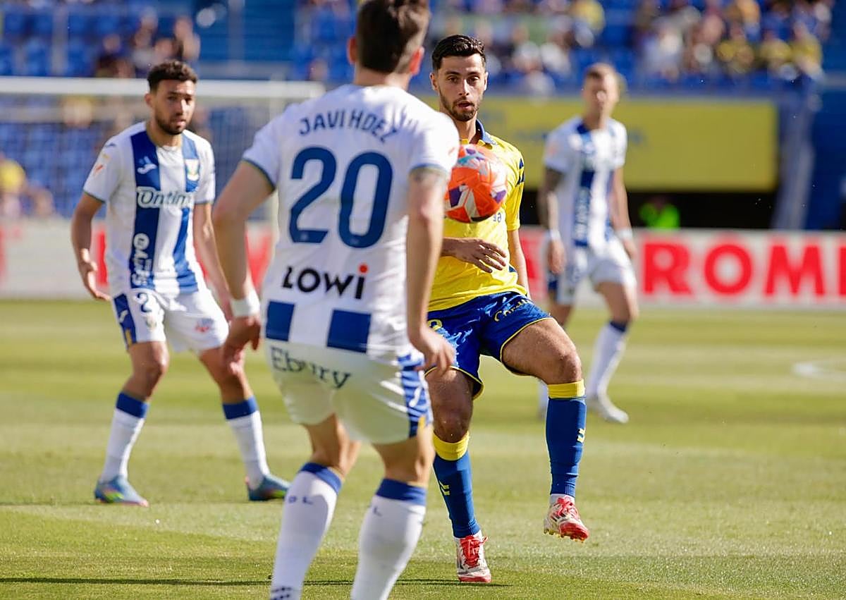 Imagen secundaria 1 - Protestas, incapacidad y derrota