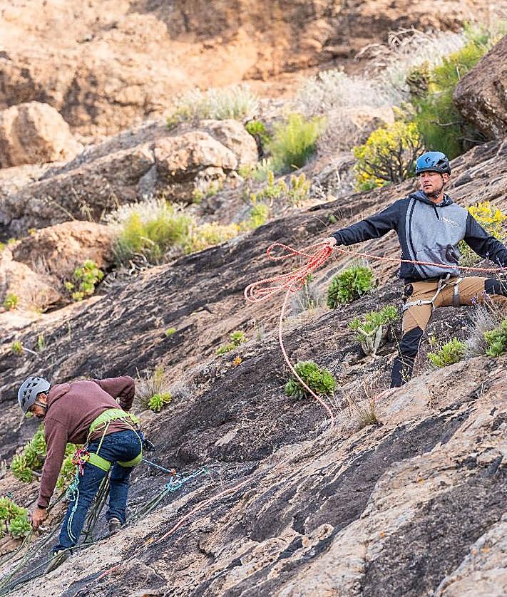 Imagen secundaria 2 - El Encuentro de Escalada Clásica Ayacata 2025 fomentó la tradición y la convivencia entre generaciones
