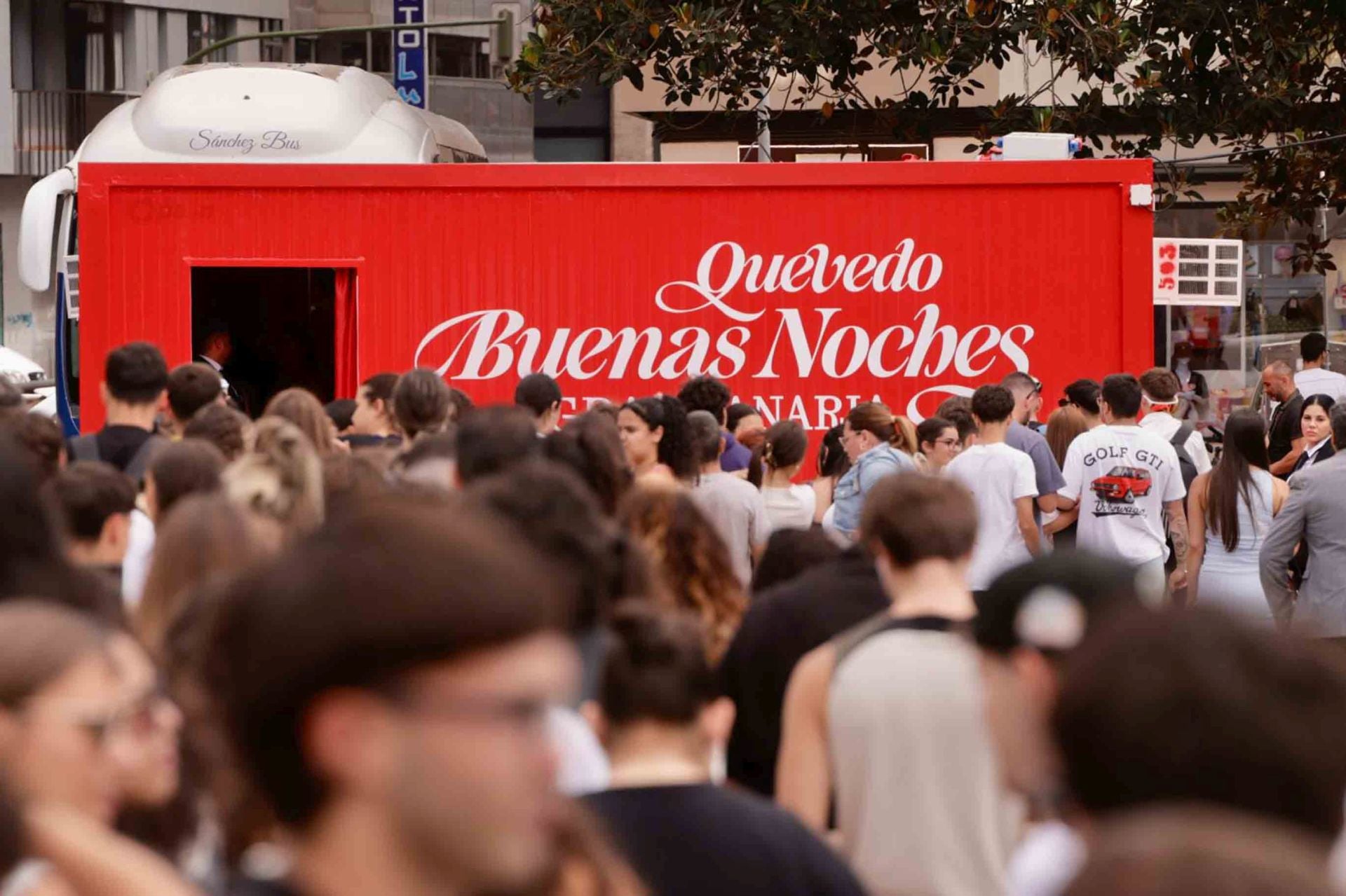 Los fans de Quevedo abarrotan el Paque Santa Catalina