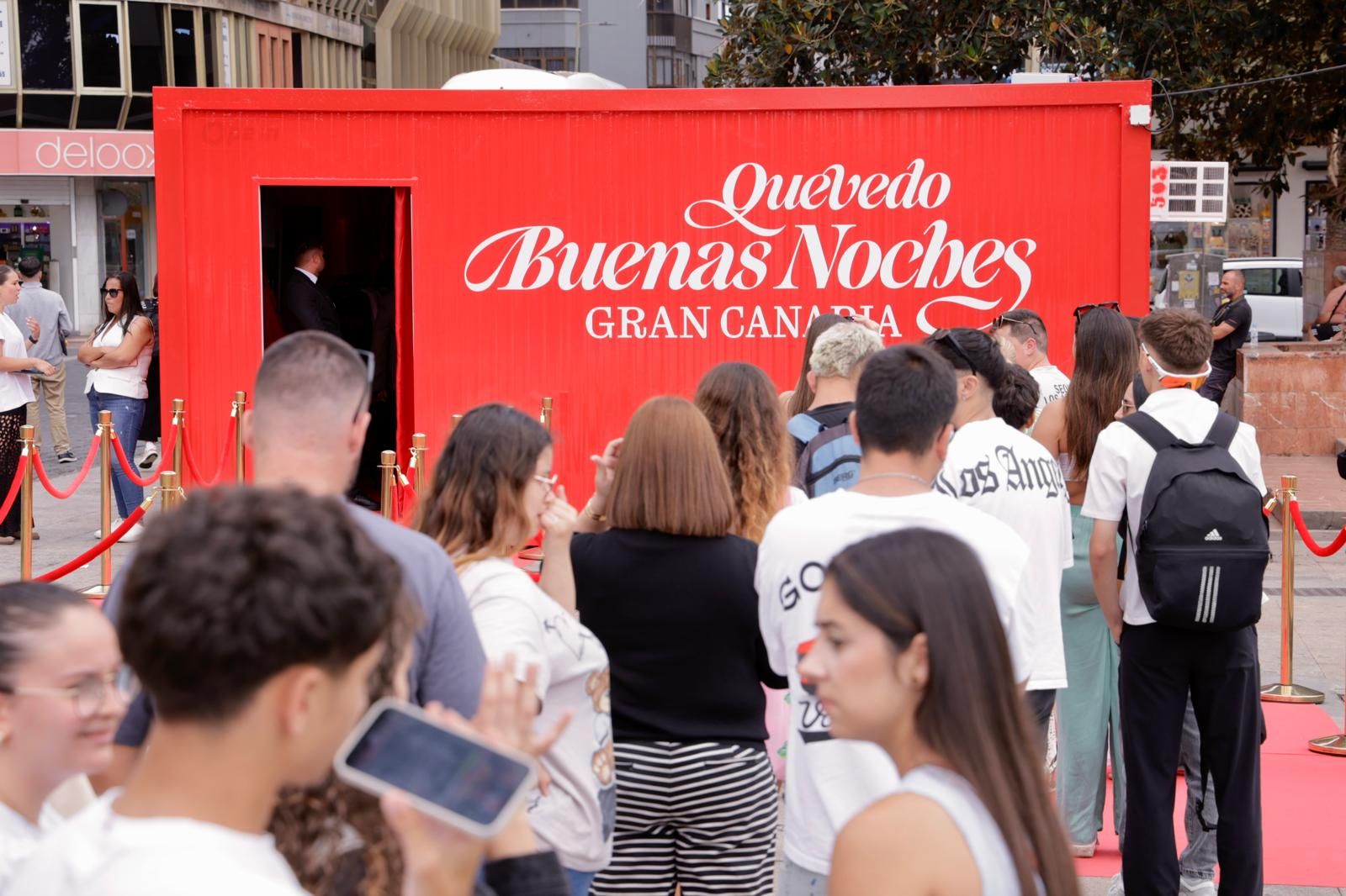 Los fans de Quevedo abarrotan el Paque Santa Catalina