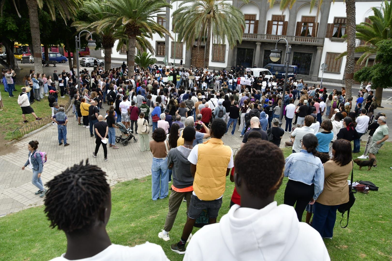 La concentración por la muerte de Abdoulie Bah, abatido en el aeropuerto de Gran Canaria