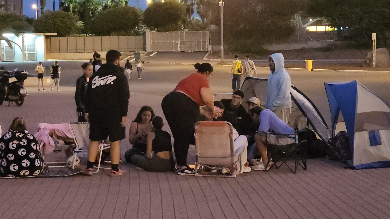 Acampada en el estadio de Gran Canaria por Quevedo
