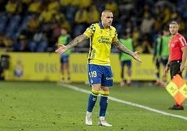 Sandro, en casa, pidiendo explicaciones.