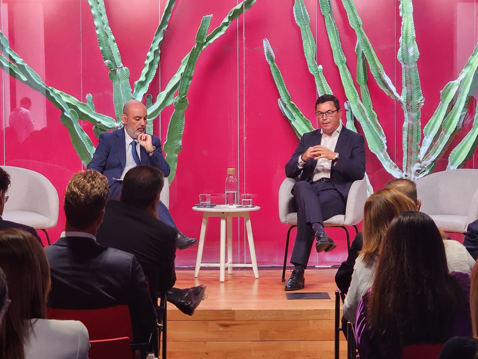 Imágenes del foro CANARIAS7 &#039;Conversaciones con el consejero Pablo Rodríguez&#039;