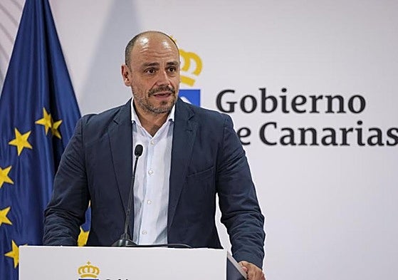 El portavoz del Gobierno de Canarias, Alfonso Cabello.