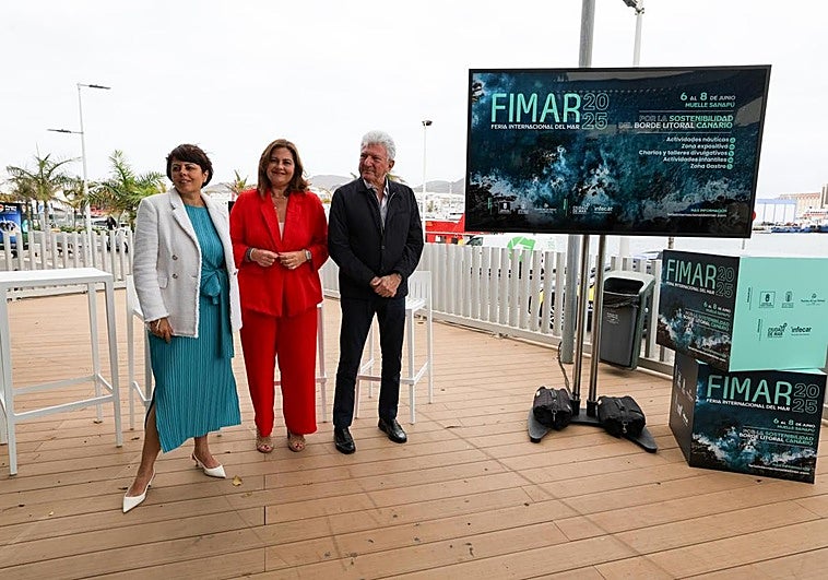 De izquierda a derecha, Minerva Alonso, Beatriz Calzada y Pedro Quevedo en la presentación de Fimar.