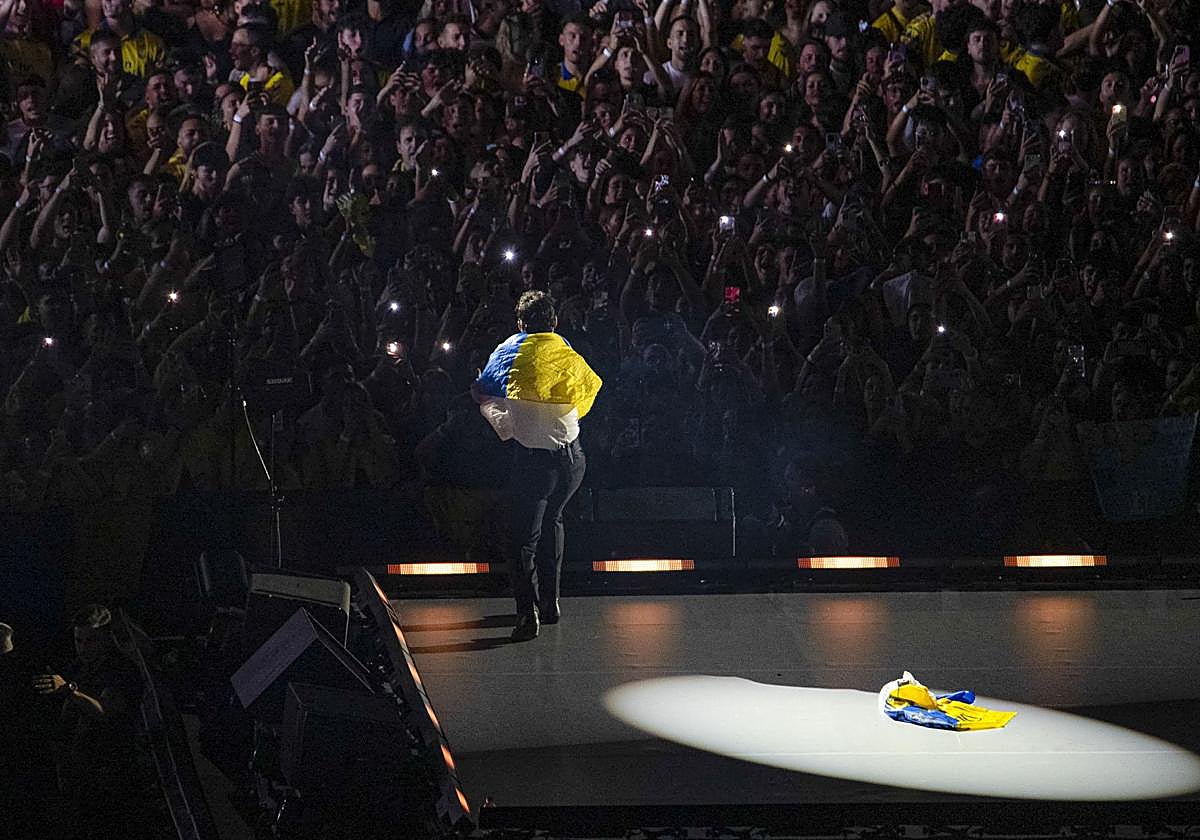 Quevedo, durante un momento del concierto del pasado sábado en el Estadio de Gran Canaria.
