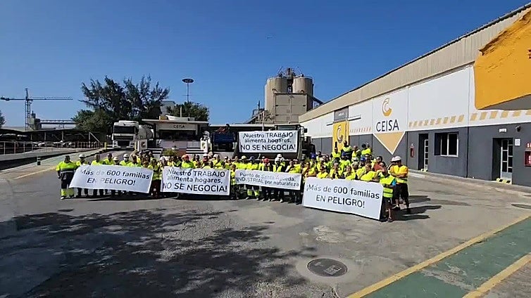 Los trabajadores de Ceisa iban a darle esta bienvenida a Puertos Canarios