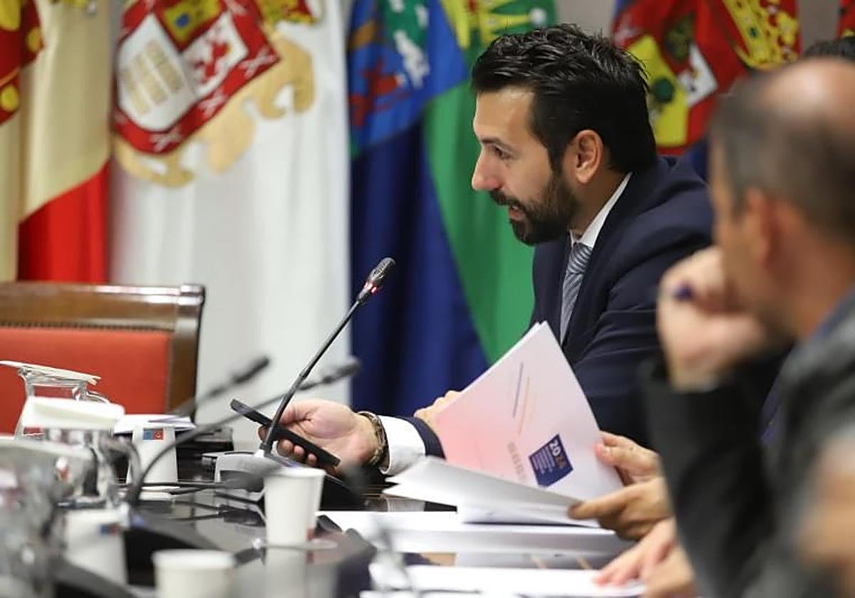 Foto archivo del diputado socialisa Manuel Hernández Cerezo.