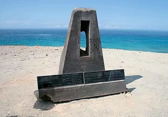 Homenaje a las víctimas de las migraciones en Morro Jable.