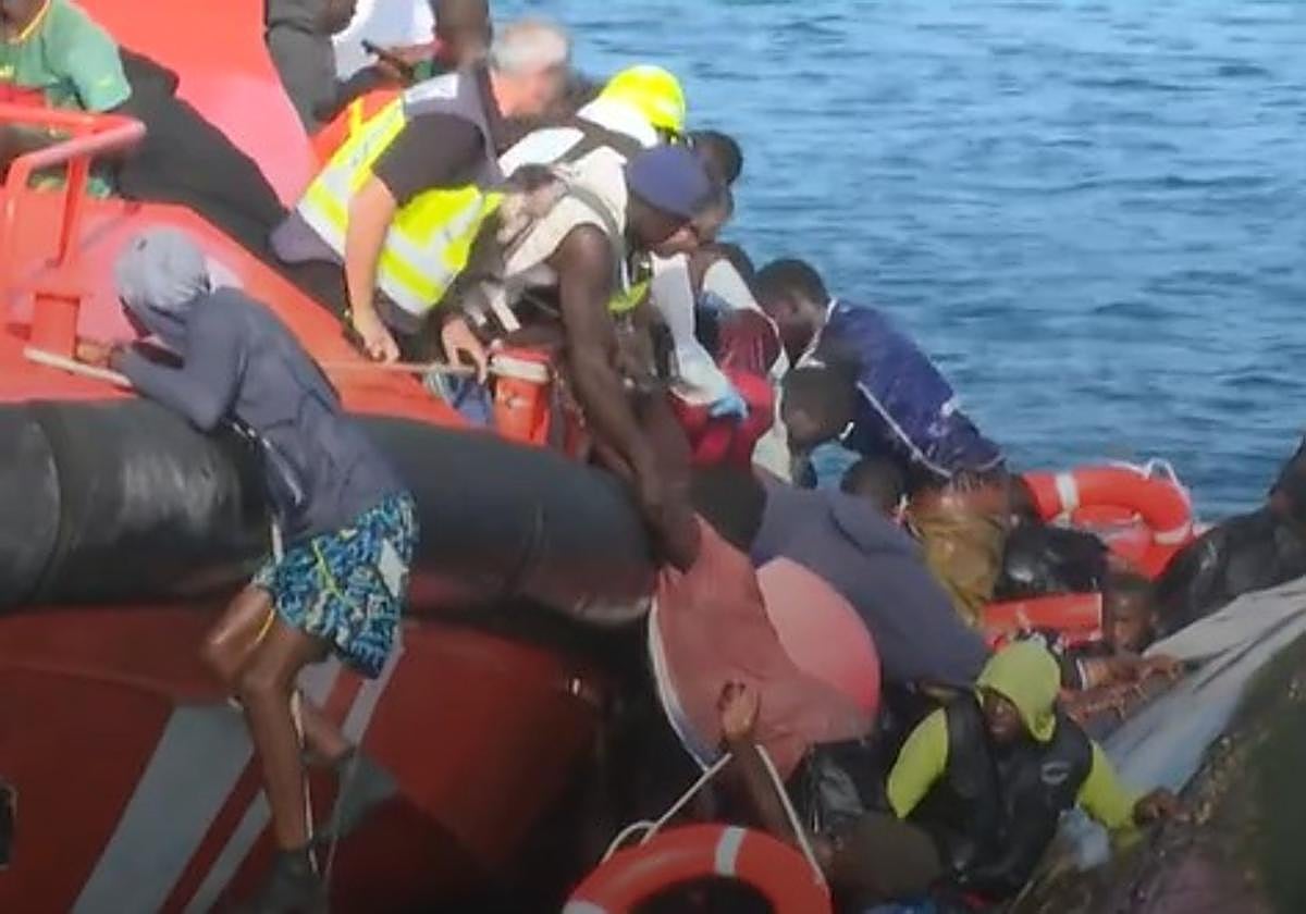 Vuelco mortal de un cayuco en El Hierro, en directo: al menos siete personas muertas, entre ellas tres niños y una bebé desaparecida