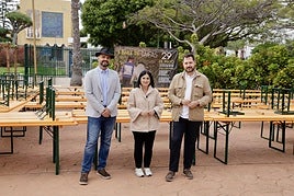 La alcaldesa Darias comprueba los preparativos del Baile de Taifas que acogerá este jueves el parque Don Benito