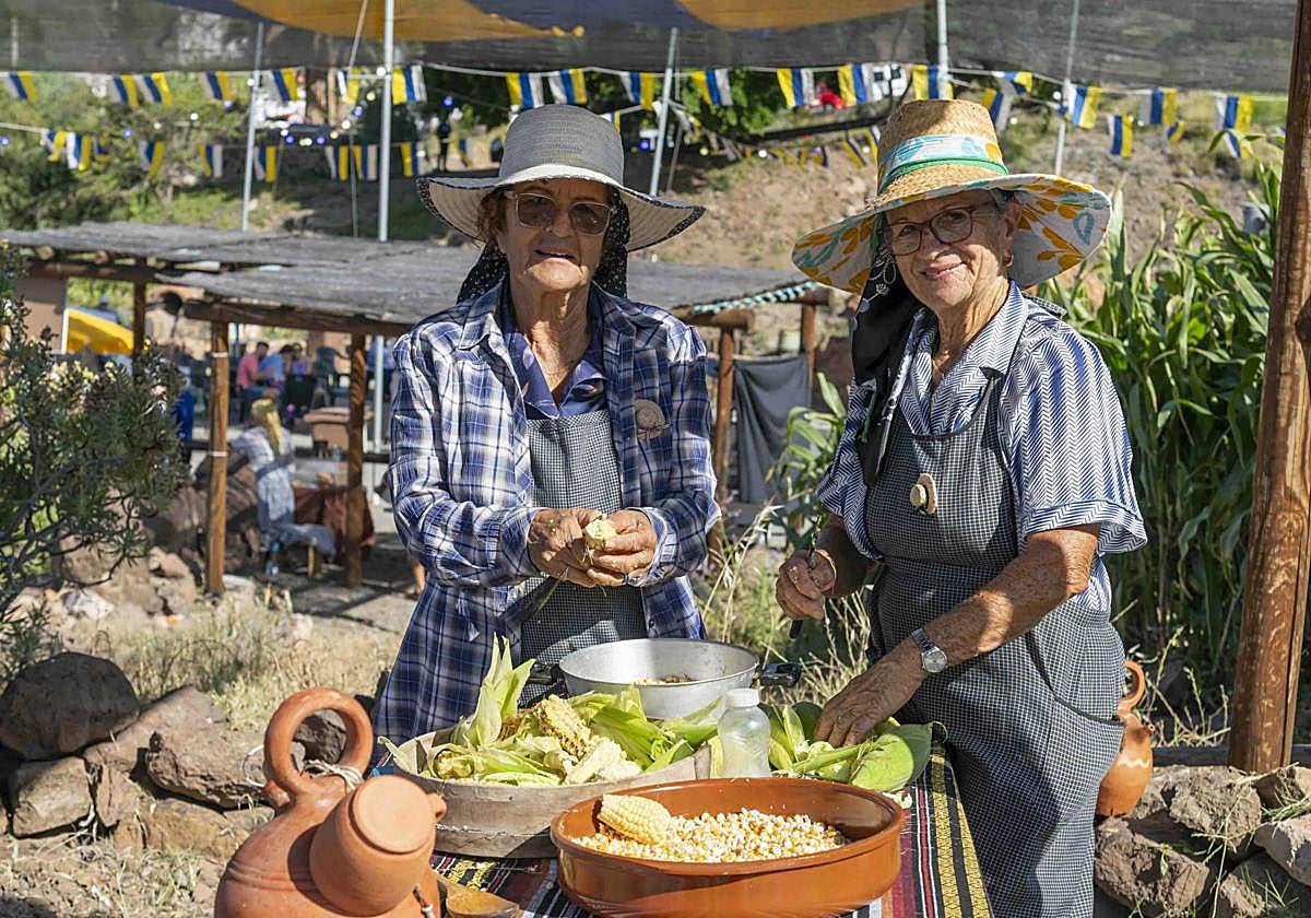 El día de Canarias en Mogán sabe a gofio