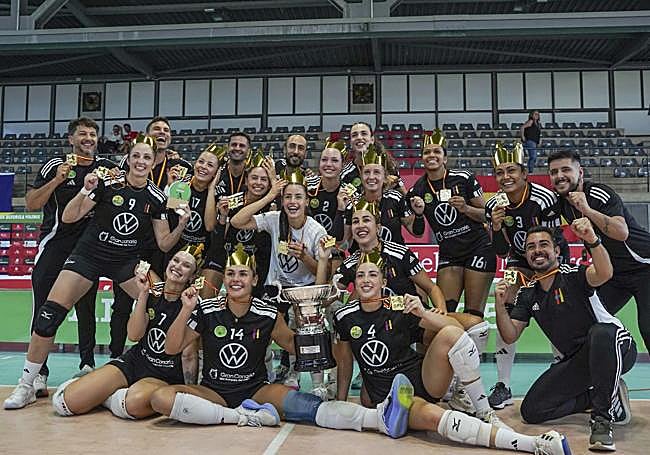 El Heidelberg, celebrando a Liga Iberdrola 2024-25.