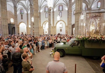 Miles de personas arropan a la Virgen del Pino en su segundo día en Las Palmas de Gran Canaria