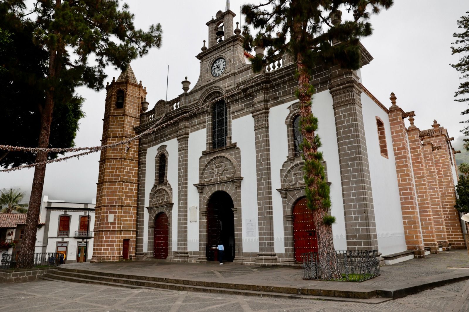 Teror en silencio: La soledad del pueblo sin su Virgen del Pino