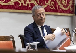 El expresidente del Círculo de Empresarios de Gran Canaria, Agustín Manrique de Lara, durante su comparecencia en la comisión parlamentaria.