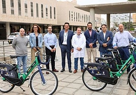 Los representantes de las instituciones implicadas visitaron la nueva estación de Sítycletas.