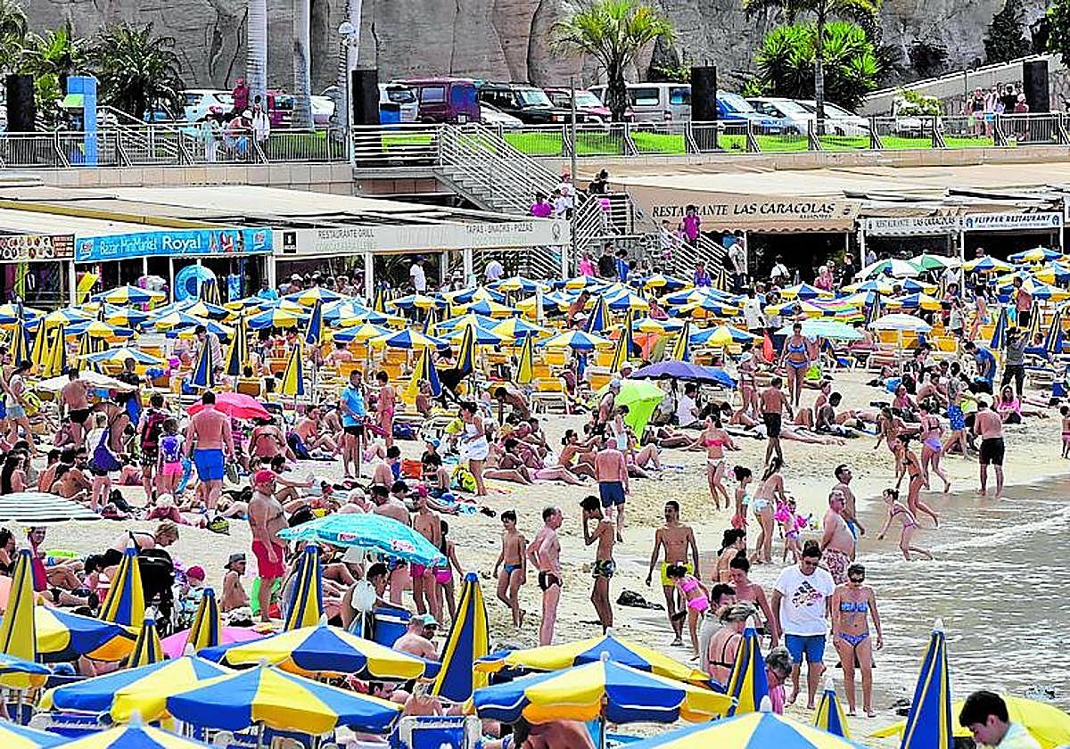 Imagen de archivo de la playa de Amadores.