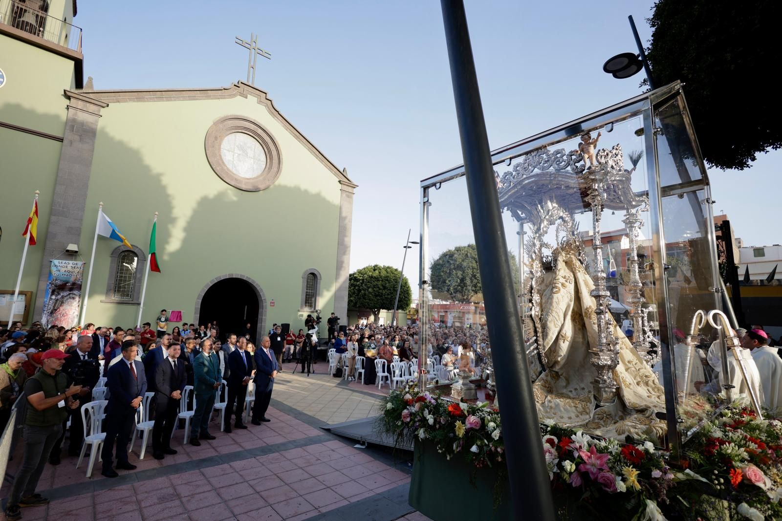 La Virgen del Pino sale a la plaza de San Rafael