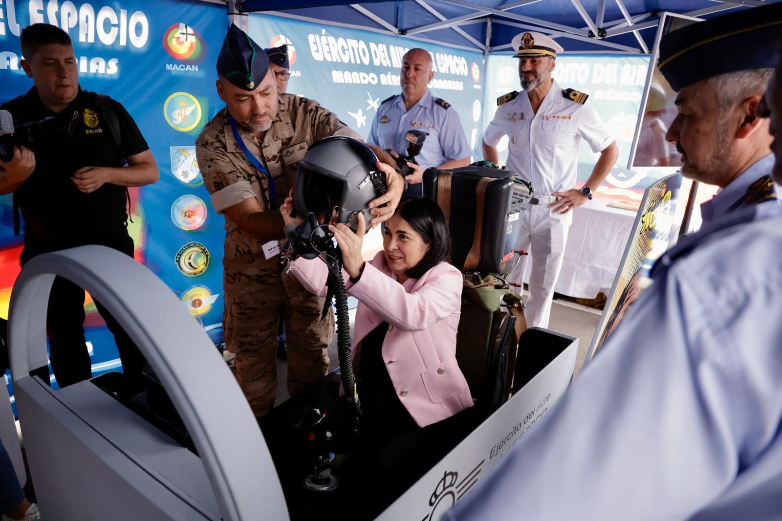 Imágenes de la exposición por los actos del Día de las Fuerzas Armadas en Las Palmas de Gran Canaria