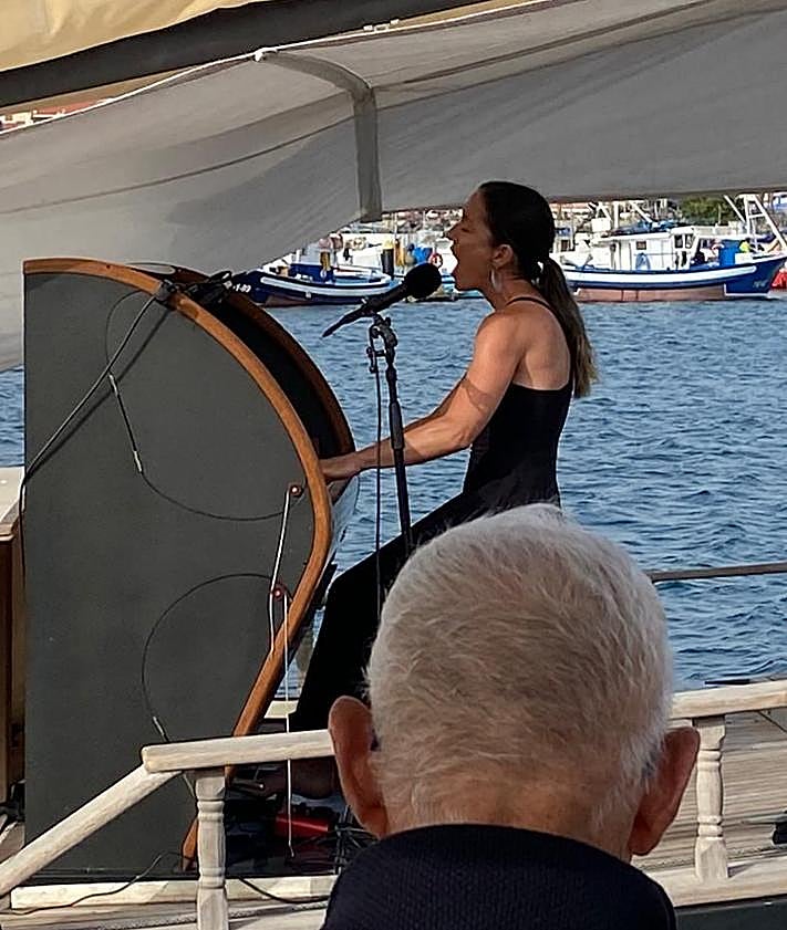 Imagen secundaria 2 - La música que viaja en velero