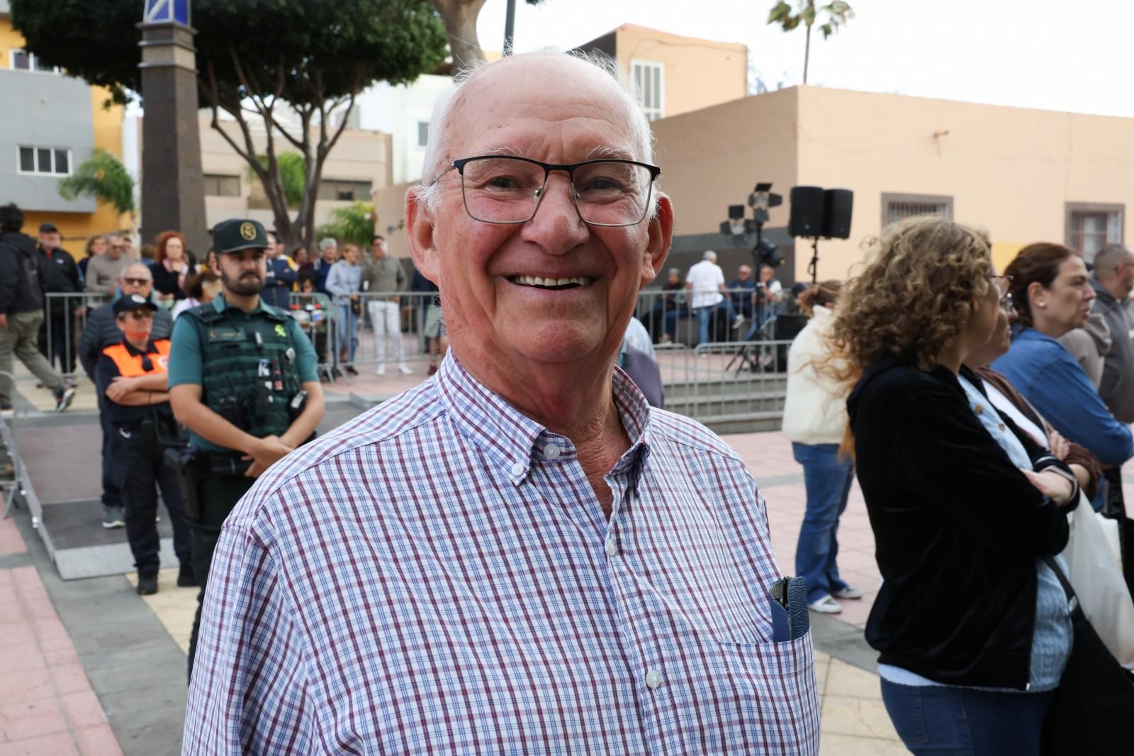 Devoción y tradición: la Virgen del Pino llena de fe las calles de Vecindario
