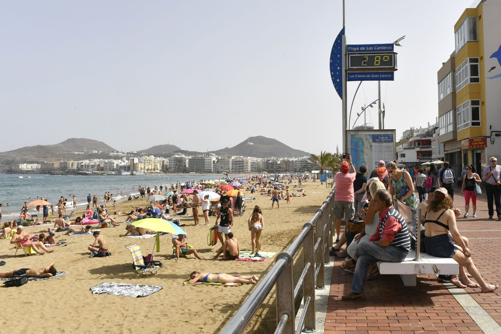 Playa de Las Canteras en una imagen de archivo.