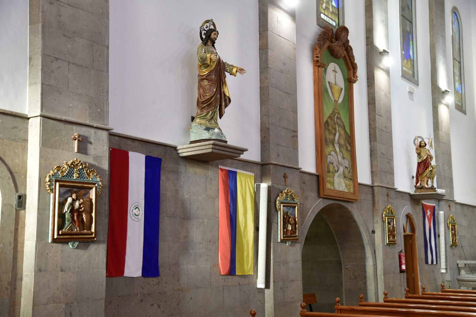 Vecindario despide a la Virgen con música y oración