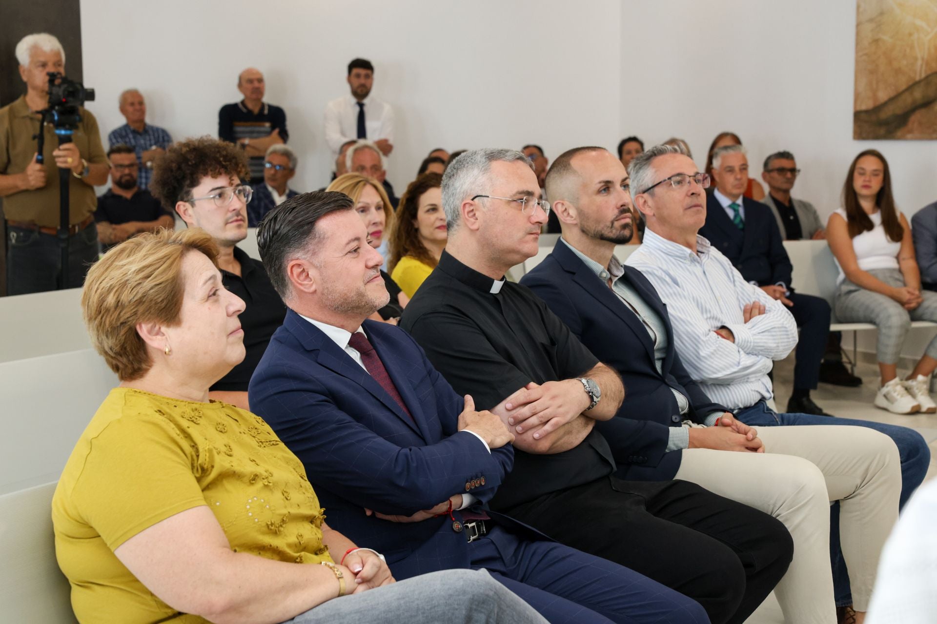 Inauguración de las nuevas instalaciones de la Funeraria La Auxiliadoraen en Gáldar, en imágenes