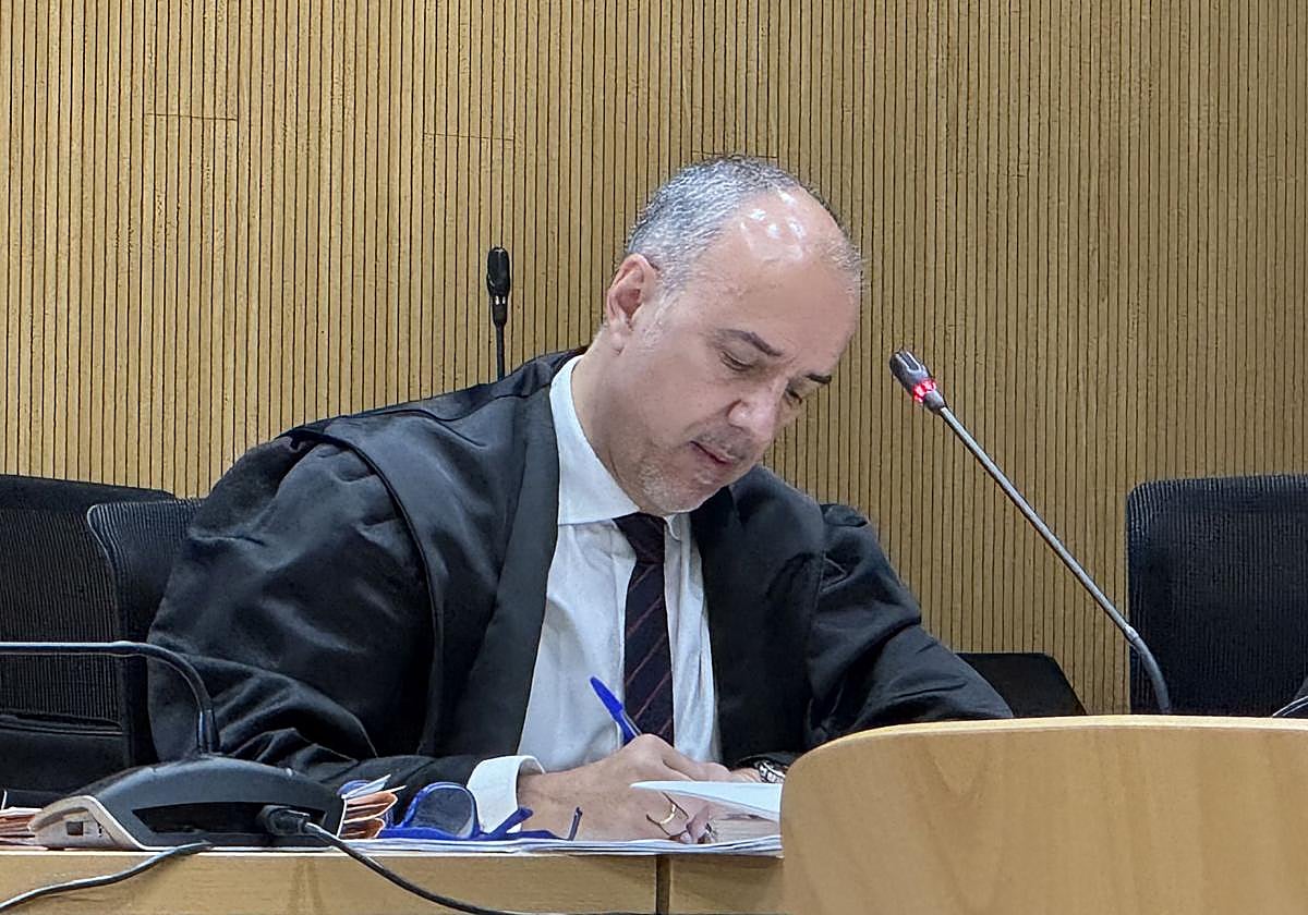 El letrado de la defensa, Miguel Ángel Pérez Diepa.