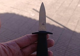 Una de las armas blancas incautadas.