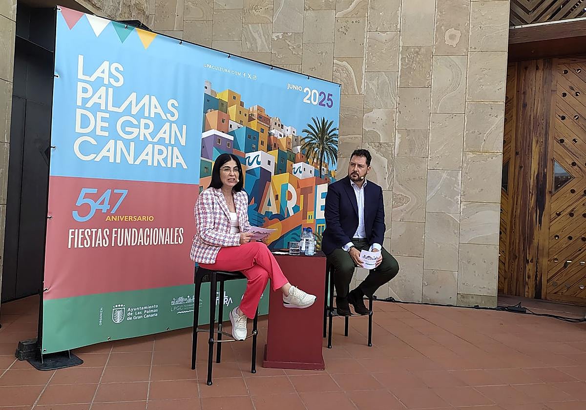 Carolina Darias y Josué Íñiguez presentaron este jueves el programa festivo.