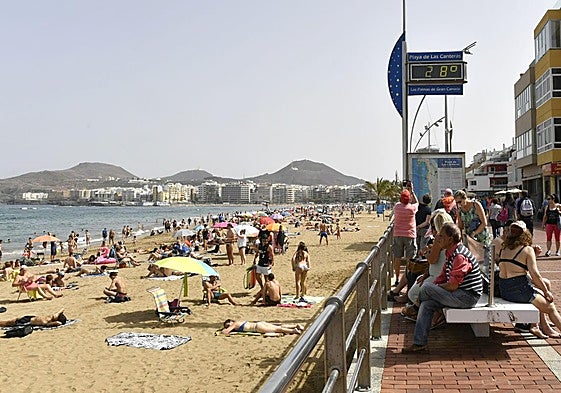 Playa de Las Canteras en una imagen de archivo.