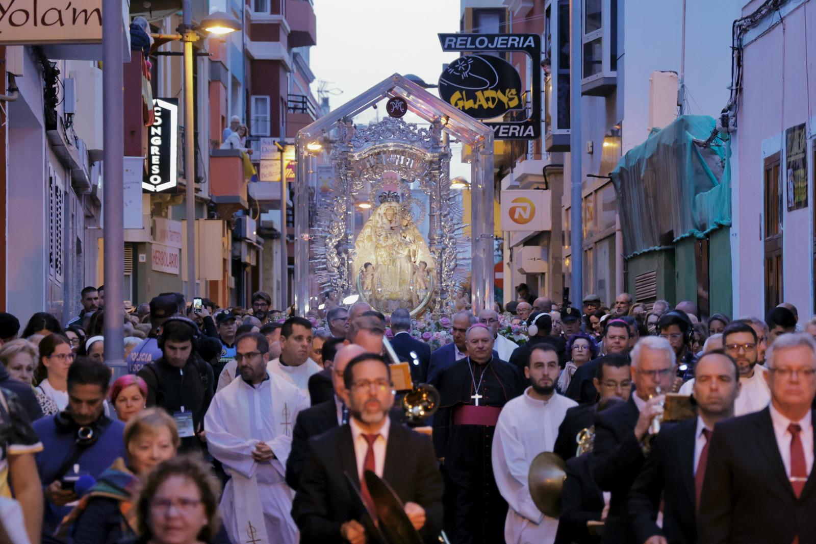 Telde vibra con la presencia de la Virgen del Pino