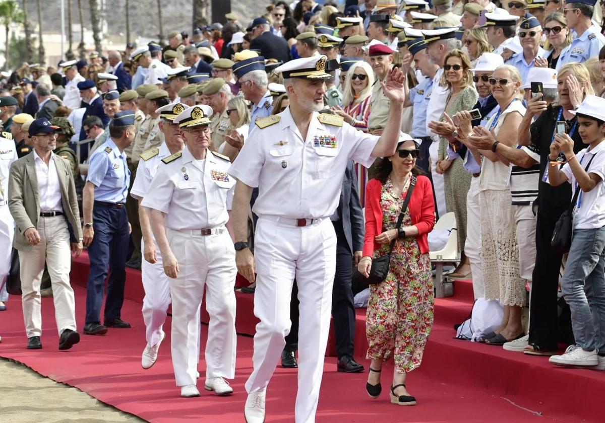 Entre el cariño al rey... y alguna que otra retención en Alcaravaneras