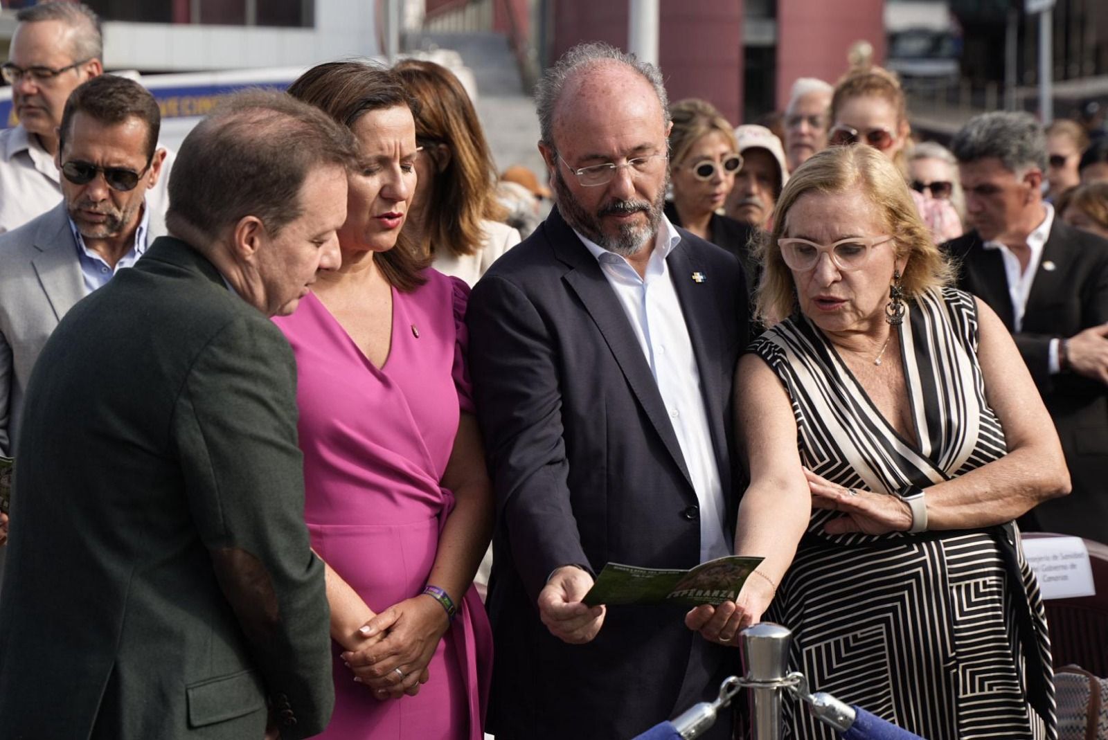 Las imágenes de la emotiva visita de la Virgen del Pino a los enfermos