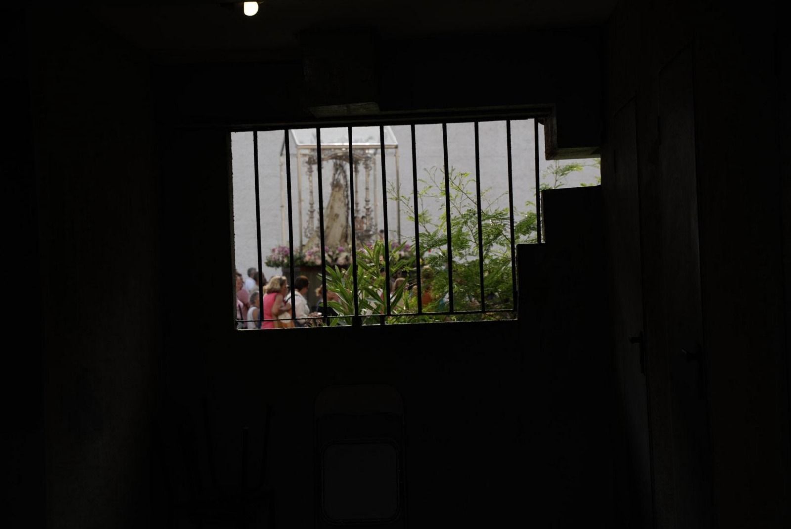 Las imágenes de la emotiva visita de la Virgen del Pino a los enfermos