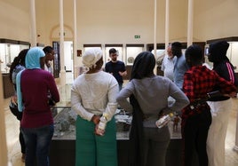 10 mujeres de Mali, Guinea, Gambia, Senegal y Camerún visitaron el Museo Canario esta semana.