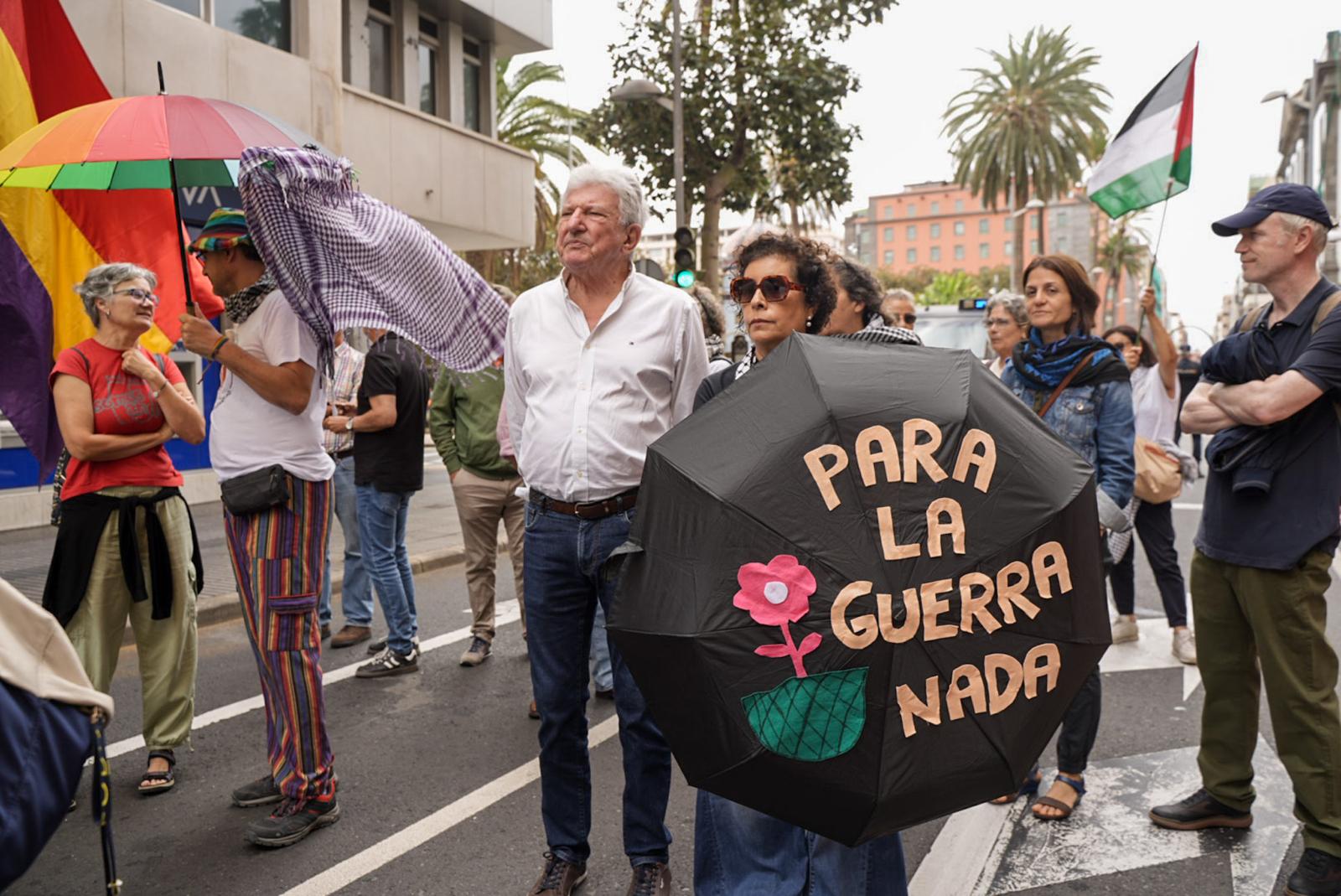 Manifestación antimilitarista en Las Palmas de Gran Canaria