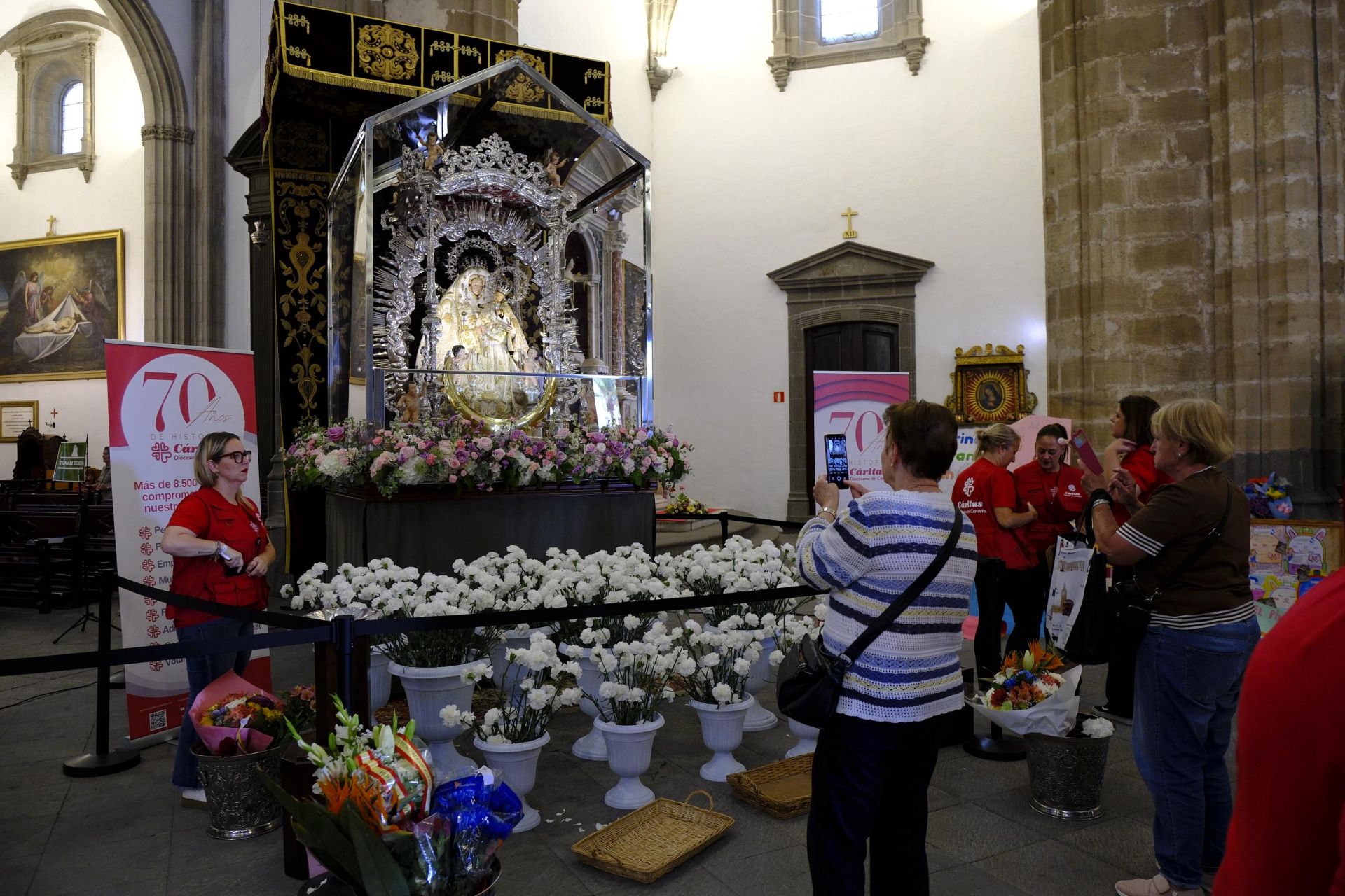 La catedral de Santa Ana acoge el 70 aniversario de Cáritas Diocesana de Canarias