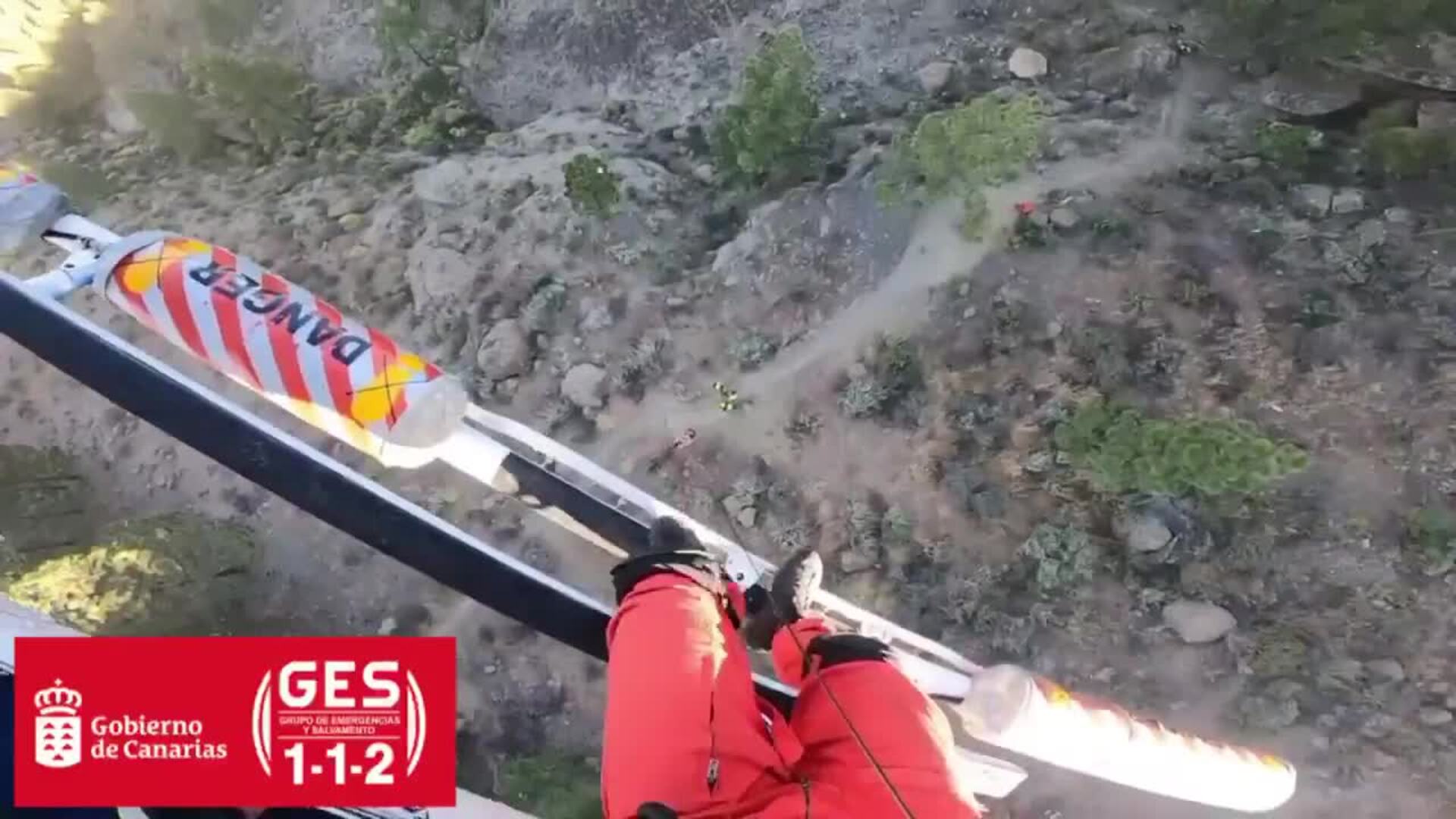 Una mujer es rescatada en helicóptero tras caer en el Roque Nublo