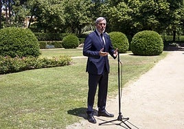 El presidente de Canarias, Fernando Clavijo, después de la Conferencia de Presidentes en Barcelona