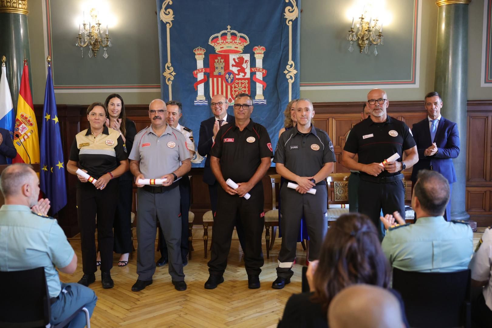 Entrega de distinciones por el Día de la Seguridad 